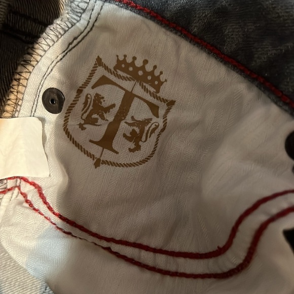 Signature Grey Jean - Picture 4 of 4